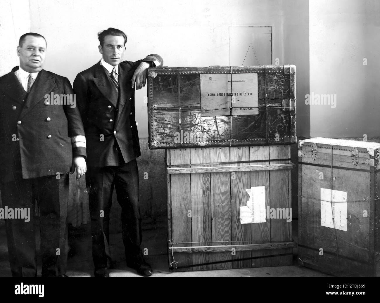 06/30/1933. Il bagaglio degli aviatori Mariano Barberán e la collana Joaquín spediti da Cuba. - data approssimativa. Crediti: Album / Archivo ABC Foto Stock