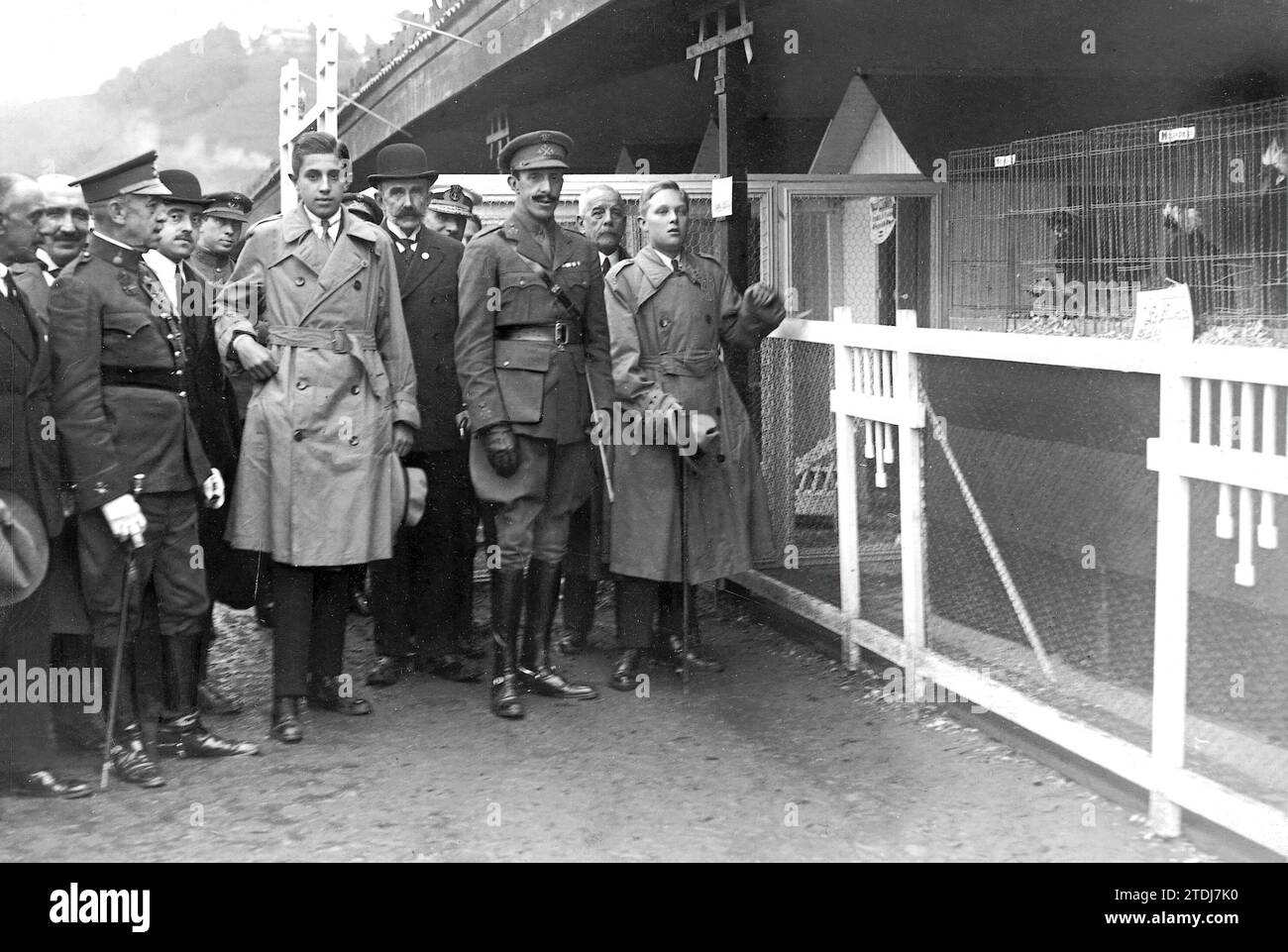 09/25/1923. Saint Sebastian. Alla mostra agricola. HM il re (1), con i suoi figli d'agosto, il principe delle Asturie (2) e l'infante Don Jaime (3), in visita all'insediamento dell'erede alla corona. Crediti: Album / Archivo ABC / Julio Duque Foto Stock