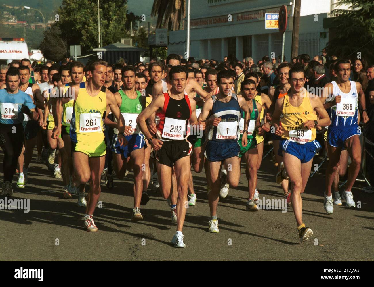 12/30/2000. 12/31/00. Valerio Merino. Gara popolare di San Silvestre nel parco Figueroa di Cordova. Crediti: Album / Archivo ABC / Valerio Merino Foto Stock