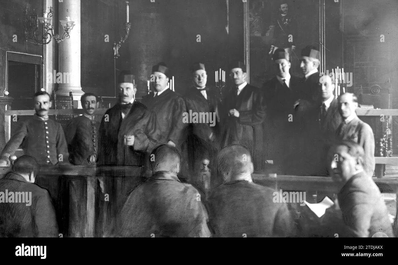 09/30/1923. Madrid. Il processo per la morte del signor dato. Gli avvocati della difesa della stanza in cui si tiene l'udienza, pochi istanti prima dell'inizio del processo. Crediti: Album / Archivo ABC / José Zegri Foto Stock