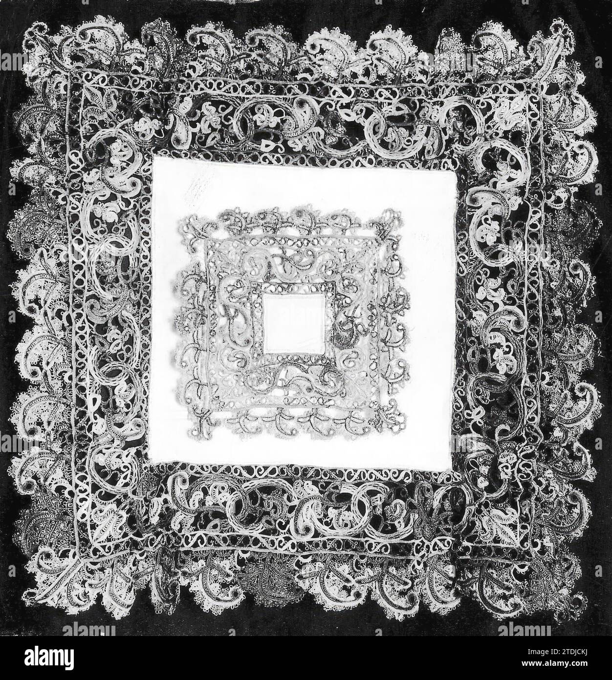 09/30/1926. Toledo. Dall'esposizione eucaristica.3. Caporale ricamato da Santa Teresa di Gesù per il suo convento a Toledo. Crediti: Album / Archivo ABC / Rodríguez Foto Stock