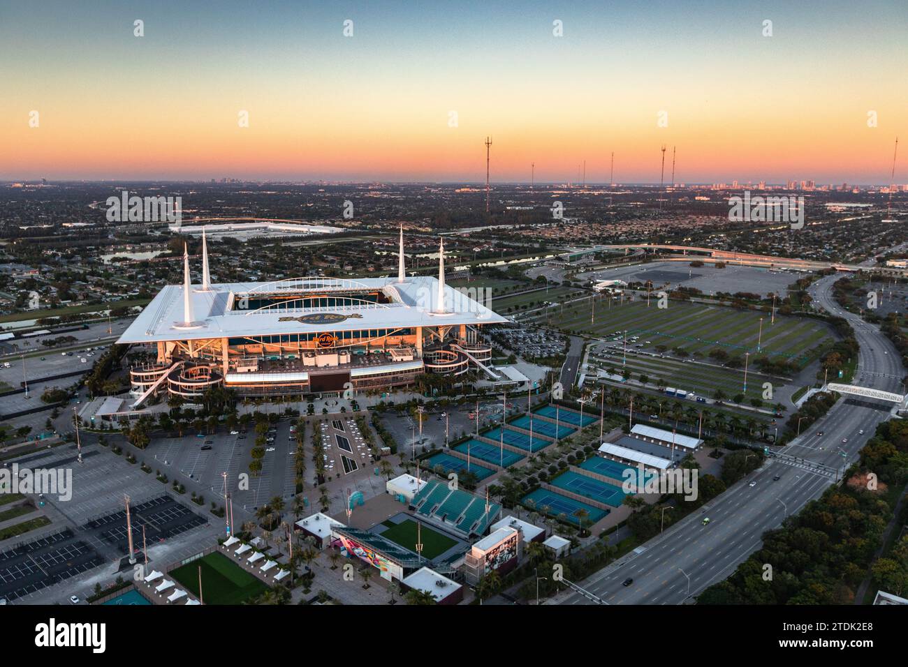 Vista aerea dello stadio Hard Rock al tramonto, Miami, Florida, USA Foto Stock