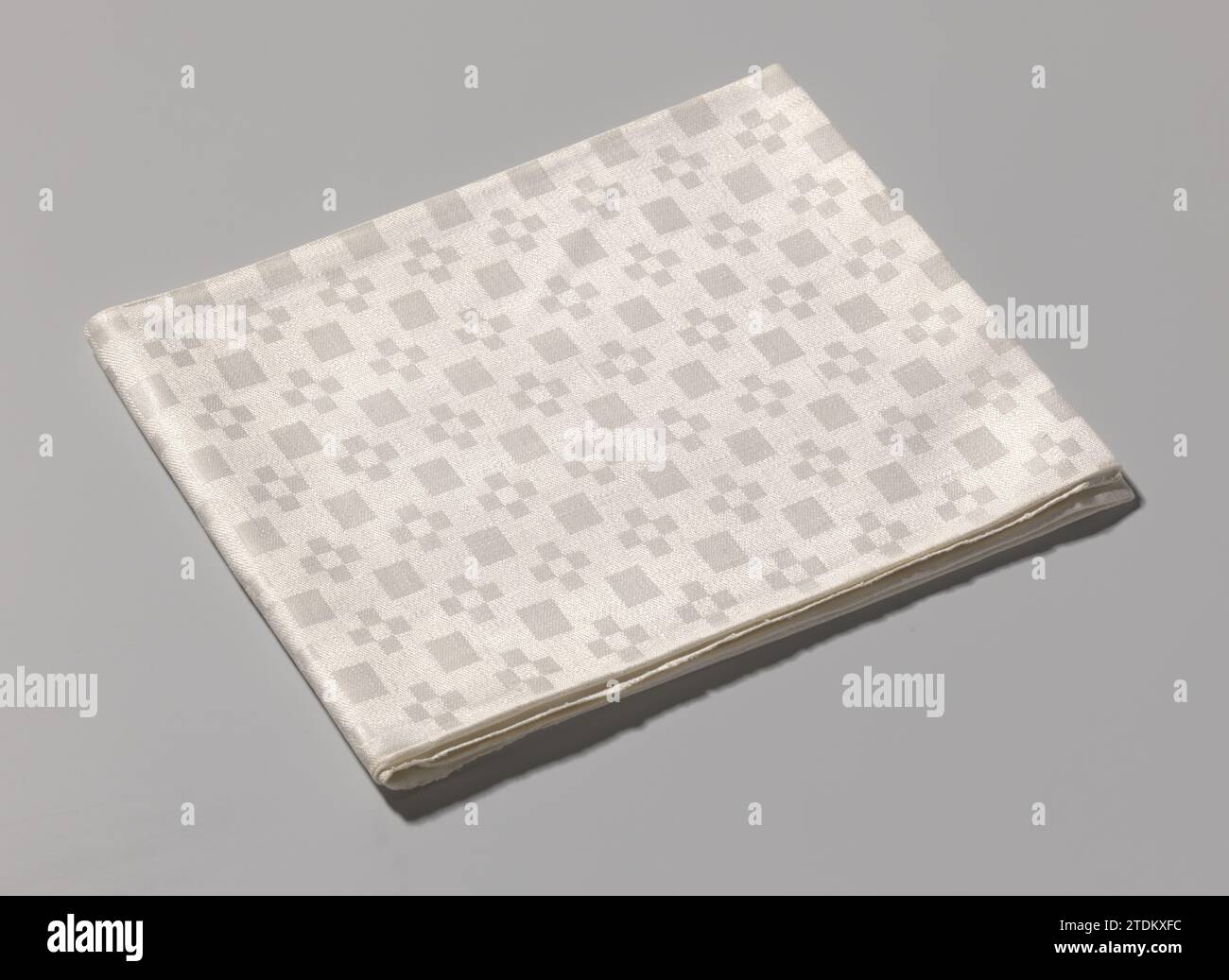 Tovagliolo in lino con motivo a buccia , 1830 - 1870 Bianchino in lino bianco con motivo a buccia, marchio HW 120. Olanda settentrionale (possibile) Biancheria (materiale) Bianchino bianco con motivo a strappo, marca HW 120. Olanda settentrionale (possibile) lino (materiale) Foto Stock