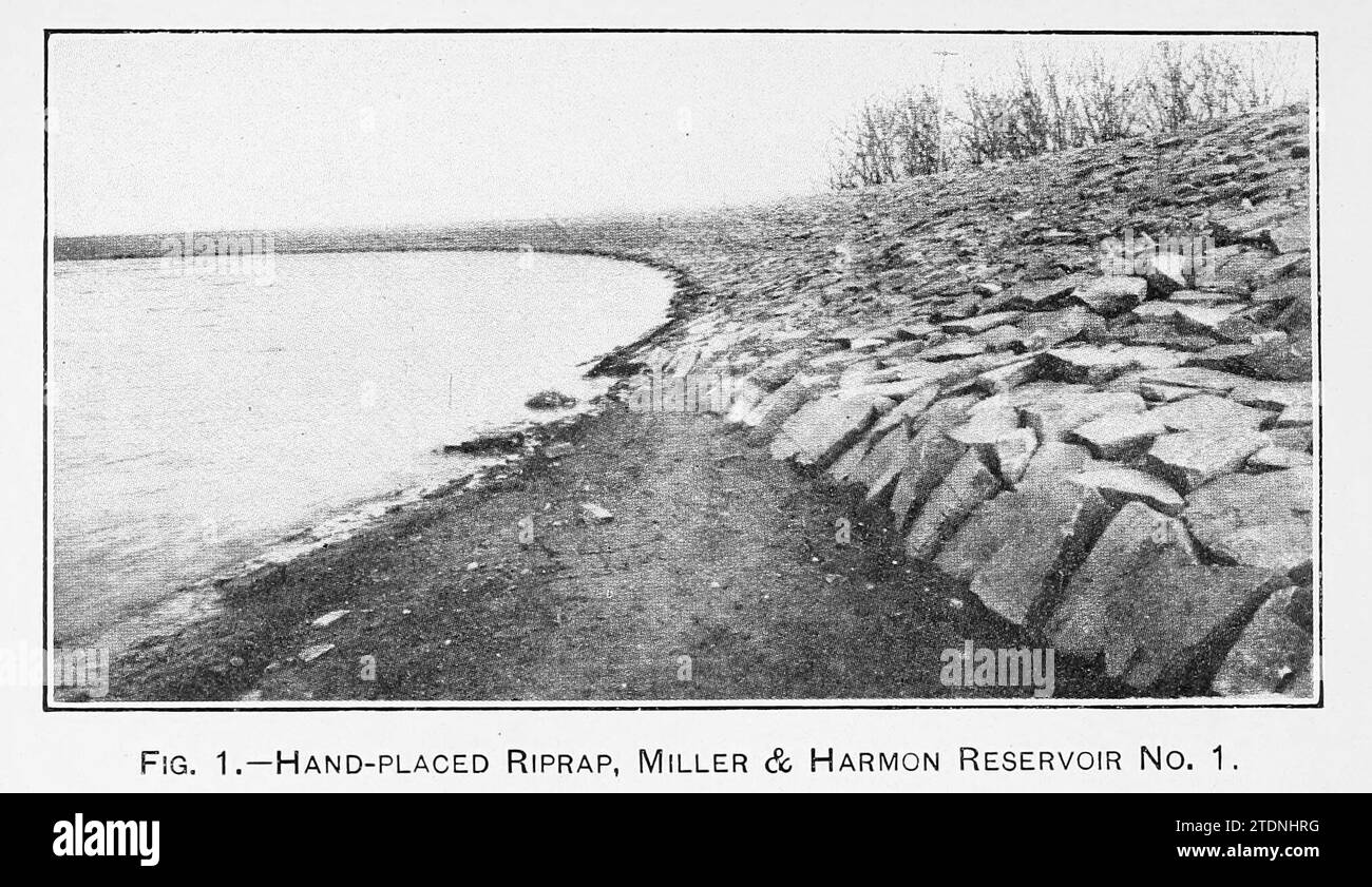 Riprap, Miller & Harmon Reservoir No. 1. Dal libro ' The storage of water for irrigation purposes' di Fortier, Samuel; Bixby, F. L; United States. Ufficio delle stazioni sperimentali; Stati Uniti. Dipartimento dell'Agricoltura Foto Stock