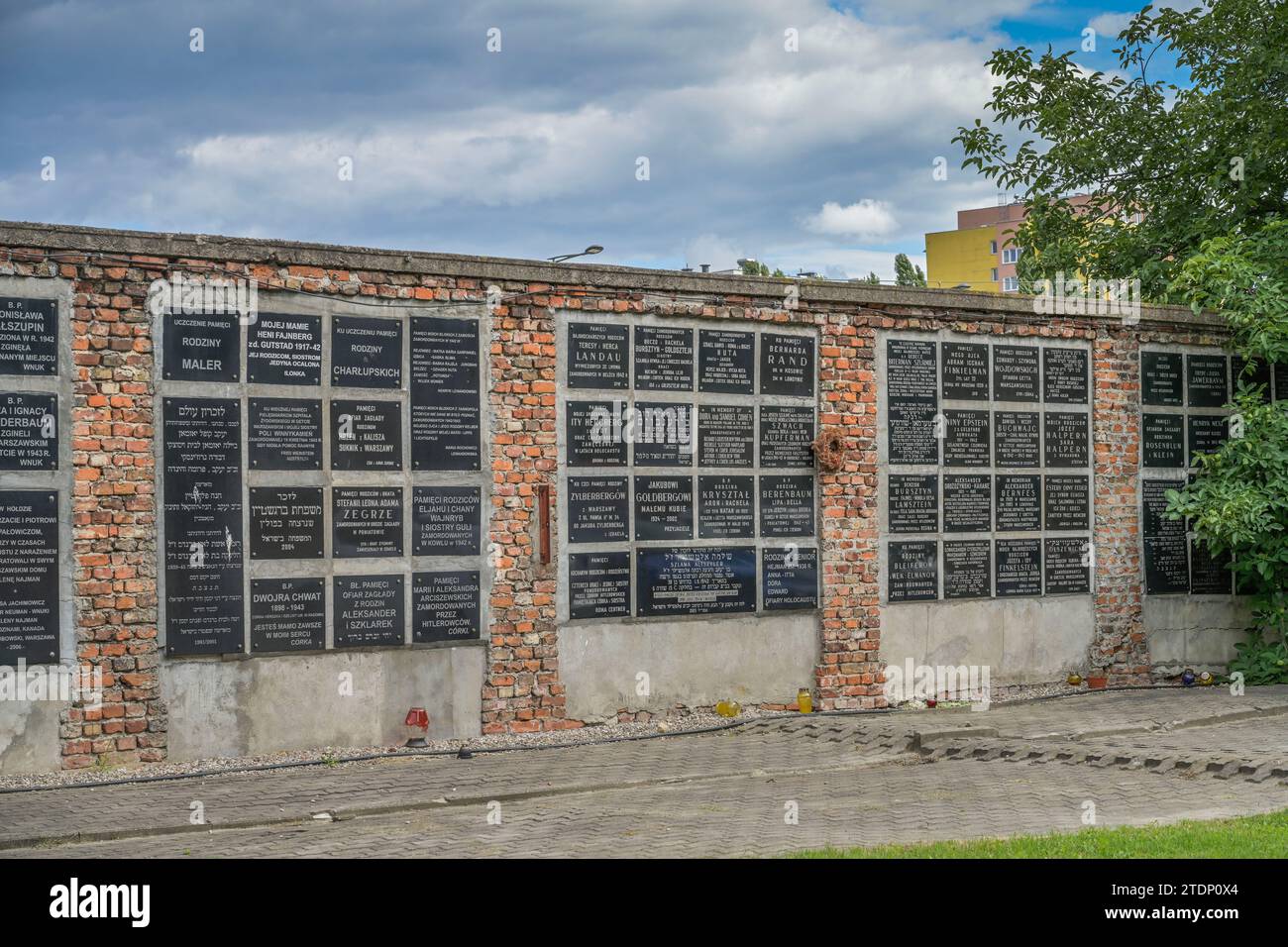 Denkmal, Erinnerung an die Ghettomauern, Jüdischer Friedhof an der Okopowa-Straße, Warschau, Woiwodschaft Masowien, Polen Foto Stock