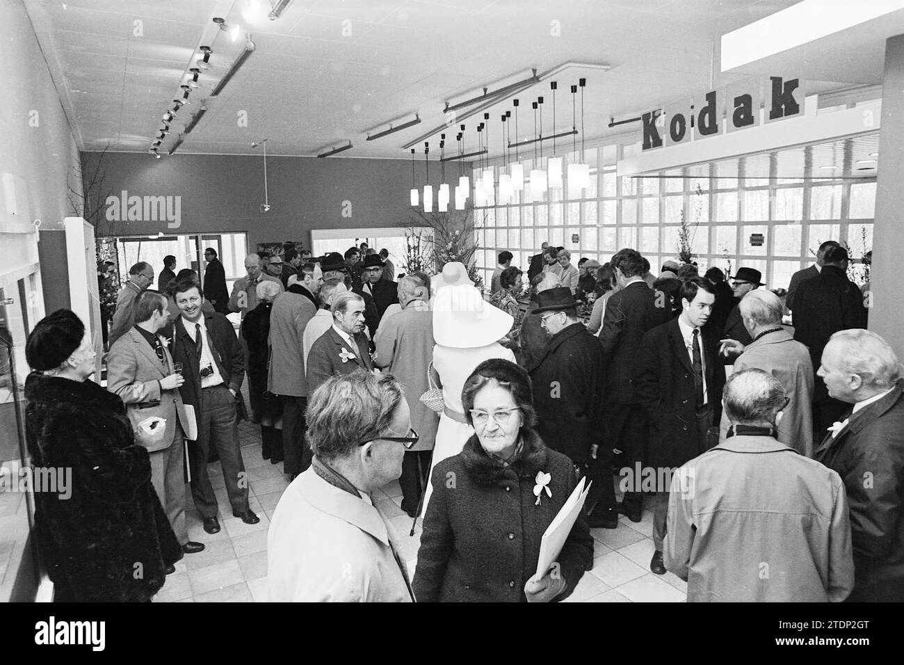 Stand Kodak, tenuta Keukenhof Foundation a Lisse, 01-04-1971, Whizgle News from the Past, su misura per il futuro. Esplora le narrazioni storiche, l'immagine dell'agenzia olandese olandese con una prospettiva moderna, colmando il divario tra gli eventi di ieri e quelli di domani. Un viaggio senza tempo che delinea le storie che plasmano il nostro futuro Foto Stock