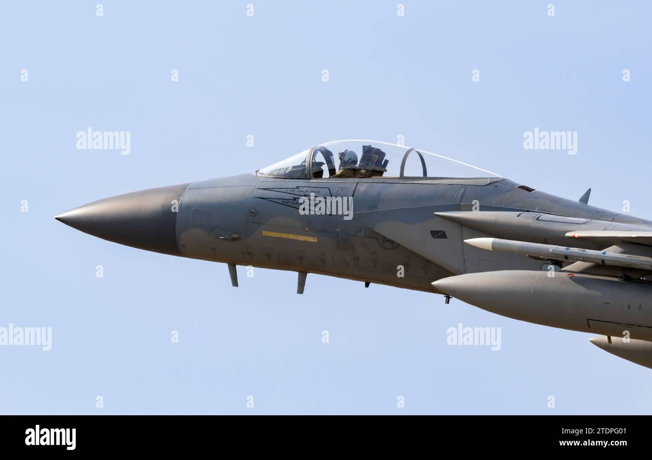 US Air Force F-15C Eagle jet da caccia del 104th Fighter Wing in volo durante l'esercitazione NATO Air Defender 2023. Hohn, Germania - 16 giugno 2023 Foto Stock
