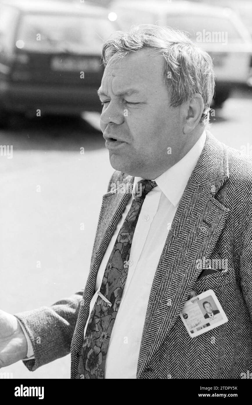 Breeder regarding licenziato, 25-04-1993, Whizgle News from the Past, su misura per il futuro. Esplora le narrazioni storiche, l'immagine dell'agenzia olandese olandese con una prospettiva moderna, colmando il divario tra gli eventi di ieri e quelli di domani. Un viaggio senza tempo che delinea le storie che plasmano il nostro futuro Foto Stock