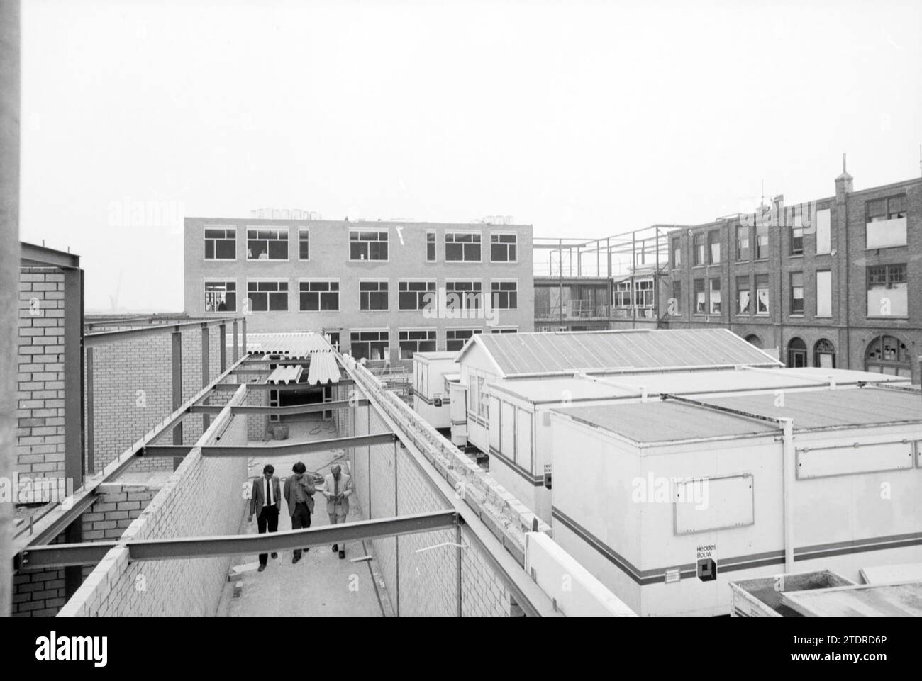 Highest Point School for Maritime and Technology IJmuiden, Highest Point, IJmuiden, Havenkade, Paesi Bassi, 03-09-1987, Whizgle News from the Past, su misura per il futuro. Esplora le narrazioni storiche, l'immagine dell'agenzia olandese olandese con una prospettiva moderna, colmando il divario tra gli eventi di ieri e quelli di domani. Un viaggio senza tempo che delinea le storie che plasmano il nostro futuro Foto Stock