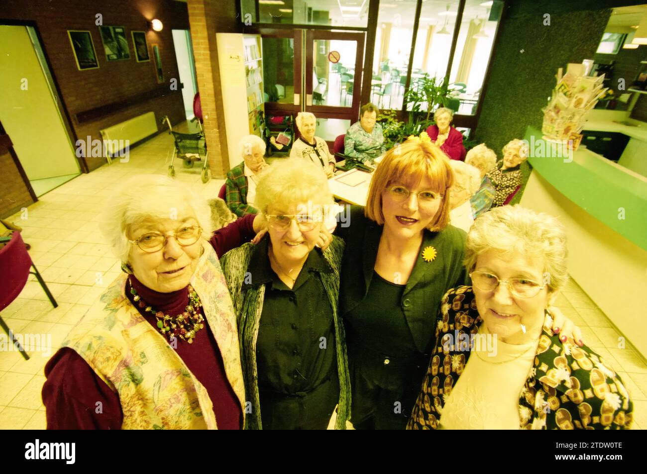 Volontari Zee e Duinwijk: IJmuiden, IJmuiden, Paesi Bassi, 26-03-2000, Whizgle News from the Past, su misura per il futuro. Esplora le narrazioni storiche, l'immagine dell'agenzia olandese olandese con una prospettiva moderna, colmando il divario tra gli eventi di ieri e quelli di domani. Un viaggio senza tempo che delinea le storie che plasmano il nostro futuro Foto Stock