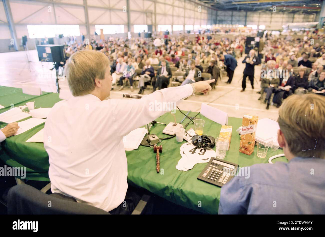 Breeder Auction, 13-10-1997, Whizgle News from the Past, su misura per il futuro. Esplora le narrazioni storiche, l'immagine dell'agenzia olandese olandese con una prospettiva moderna, colmando il divario tra gli eventi di ieri e quelli di domani. Un viaggio senza tempo che delinea le storie che plasmano il nostro futuro Foto Stock