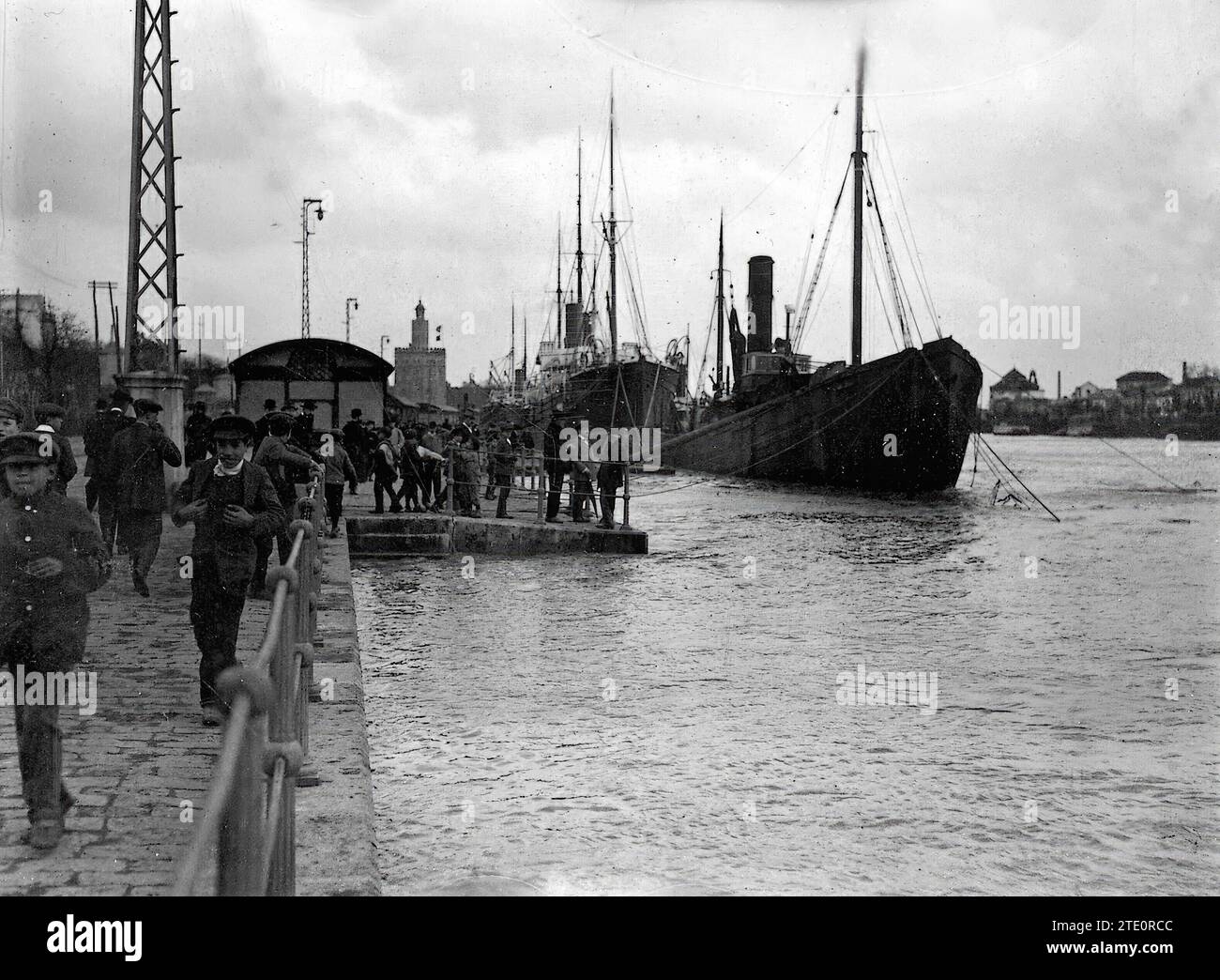 02/03/1912. Alluvione del Guadalquivir. Apparizione delle mura del fiume durante l'alluvione. Crediti: Album / Archivo ABC / Juan Barrera Foto Stock