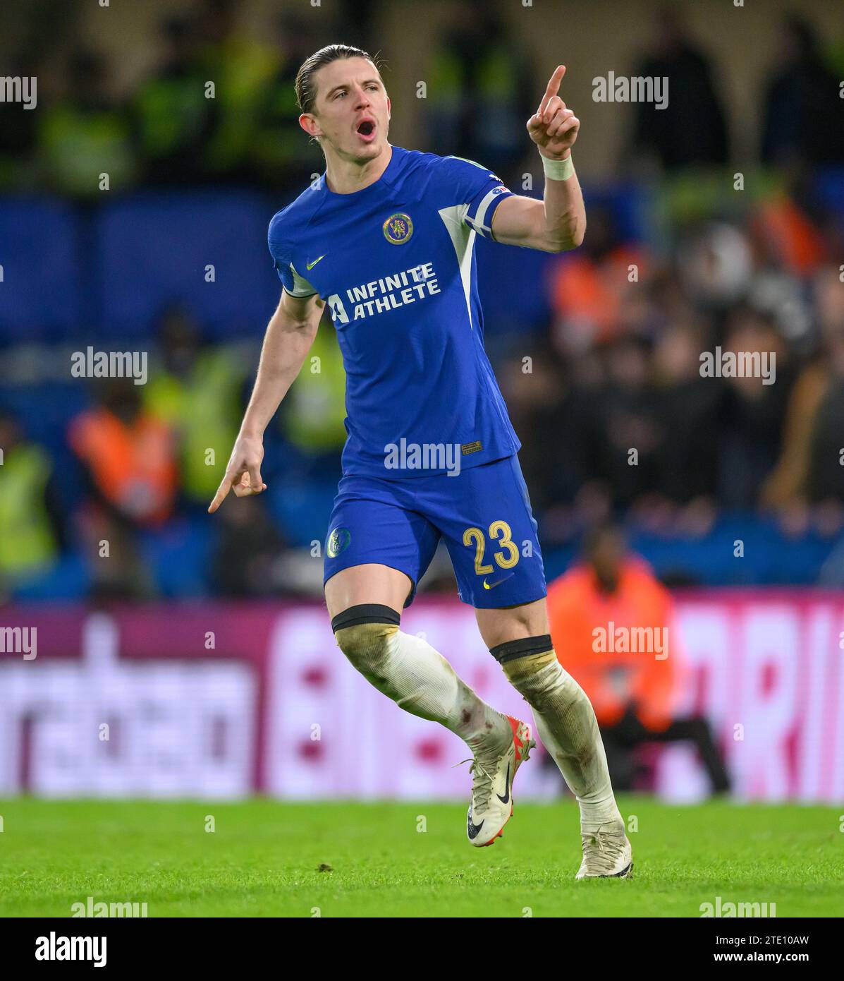 Londra, Regno Unito. 19 dicembre 2023 - Chelsea contro Newcastle United - Carabao Cup 5° turno - Stamford Bridge. Conor Gallagher festeggia il gol nei calci di rigore. Credito immagine: Mark Pain / Alamy Live News Foto Stock