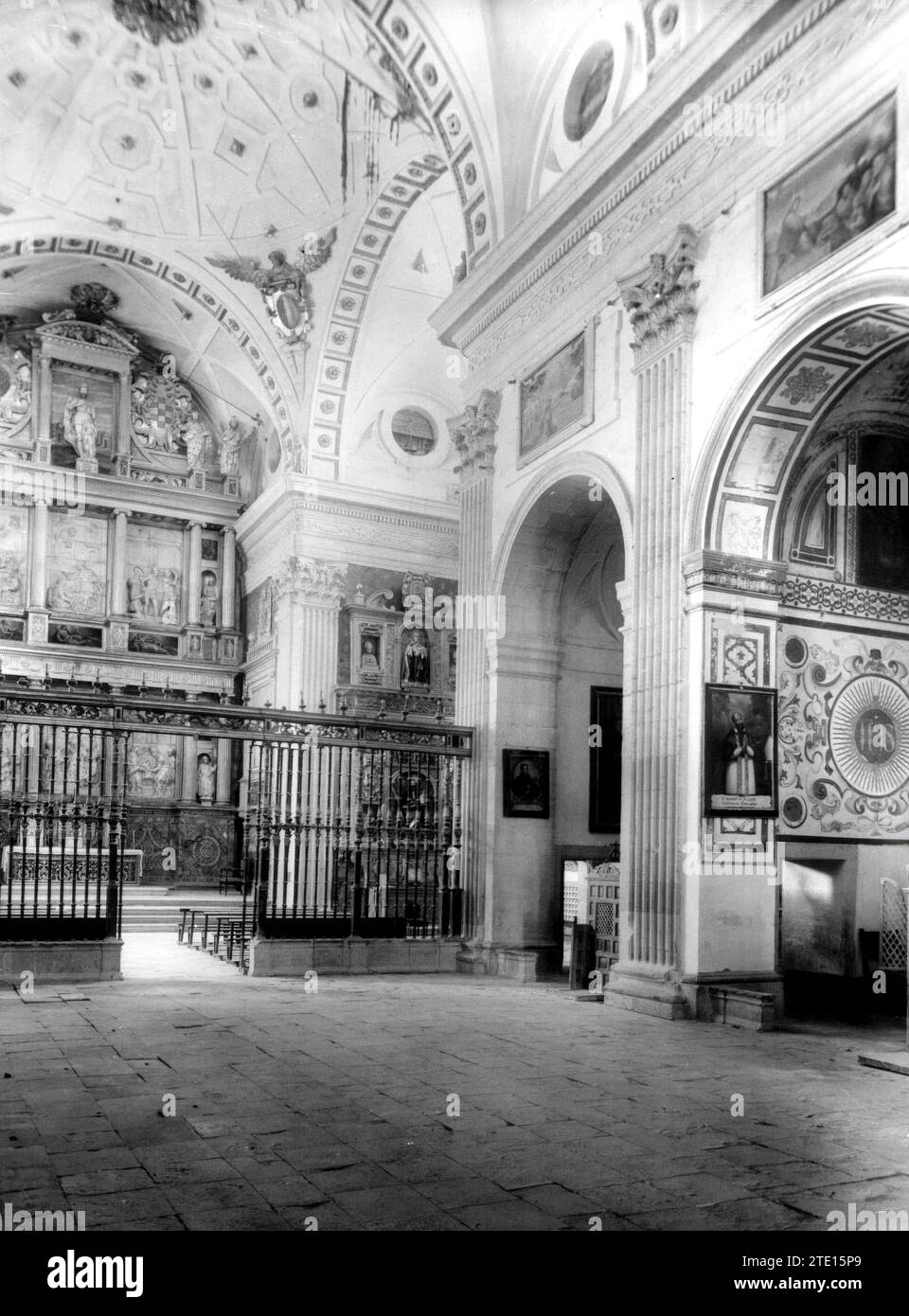 12/31/1959. Interno della chiesa collegiata di da San Luis nella città di Villagarcia de Campos (Valladolid). Crediti: Album / Archivo ABC / Garay Foto Stock