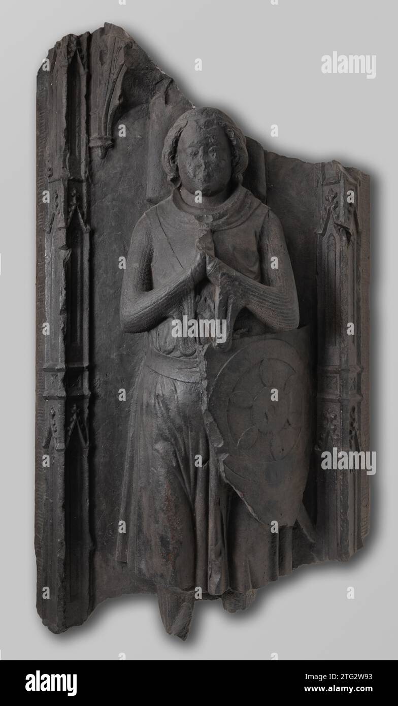 Tomba di Arnold van der Sluis o Heusden, Cavaliere (c. 1245-1296), Anonimo, c. 1296 - c. 1325 la tomba ha una piastra di copertura, sulla quale tra due pugile il defunto ad occhi aperti e con le mani in posizione di preghiera, è esposto sdraiato con la testa su un cuscino sotto un baldacchino. Indossa il Maliënkolder e la gonna d'arma, dalla spalla destra pende il bandelier, su cui lo scudo, che copre quasi completamente la spada. Intorno a questo significa che indossa una cintura larga, una fascia intorno alla testa. Sullo scudo l'arma di genere, anche lo stemma cittadino di Heusden. In ciascuno dei due lati lunghi del Foto Stock