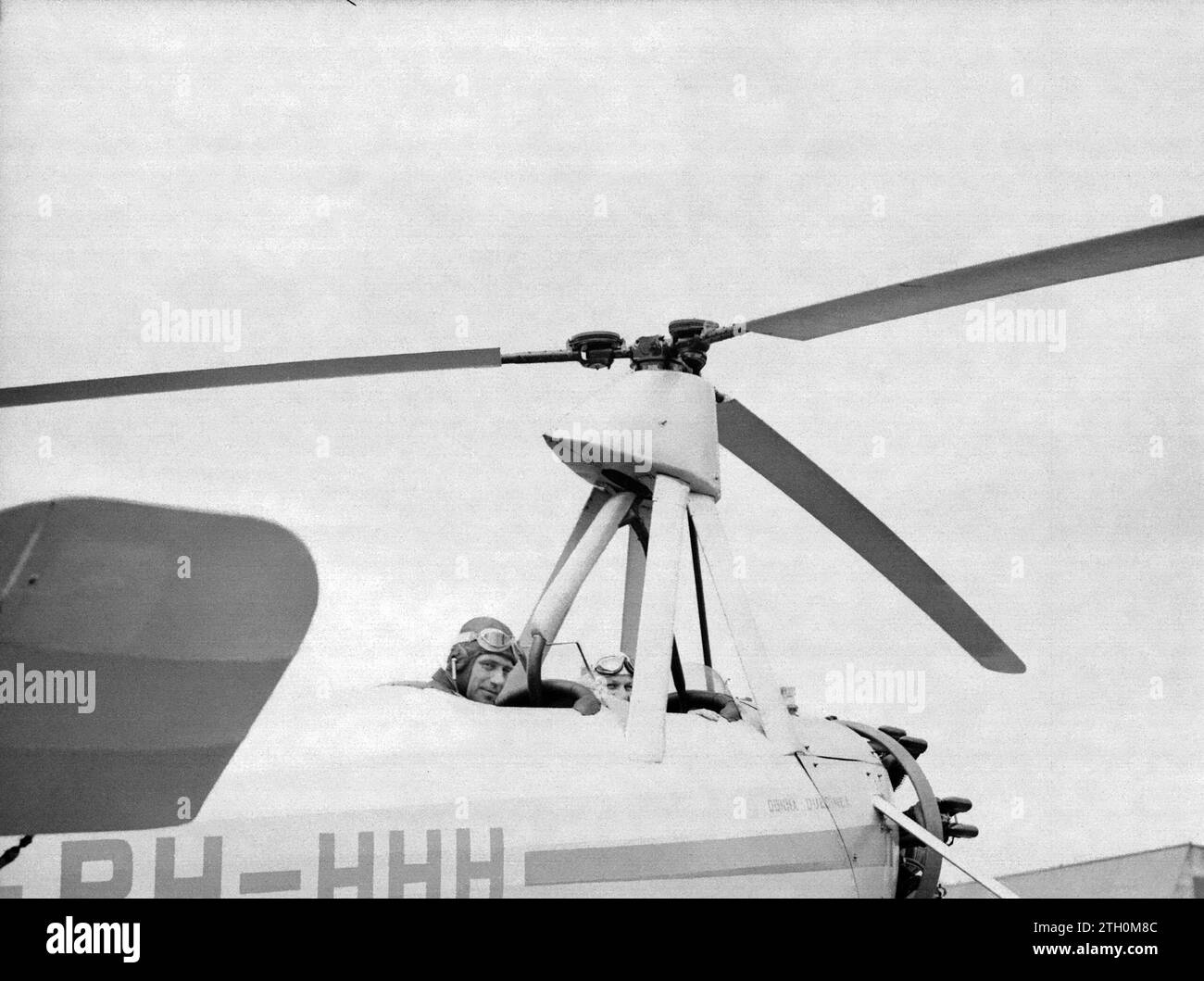 La Cierva autogyro PH-HHH chiamata "donna Dulcinea" della Scuola di aviazione olandese presso l'aeroporto Waalhaven di Rotterdam, CA. 1935 Foto Stock