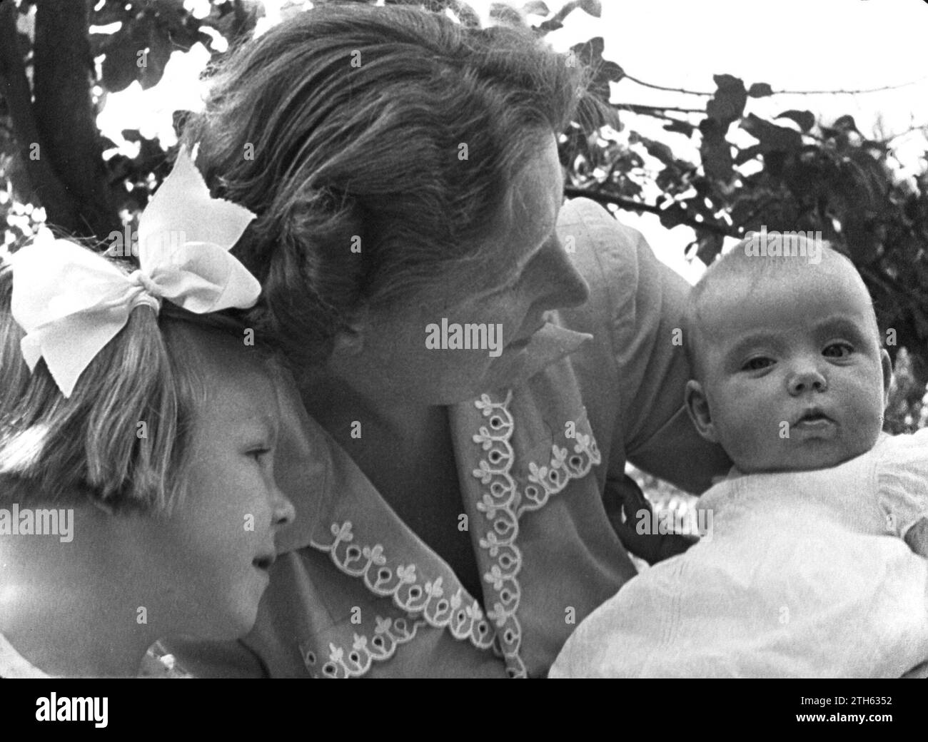 La principessa Beatrice e la principessa Giuliana con la principessa Margriet ca. 1943 Foto Stock