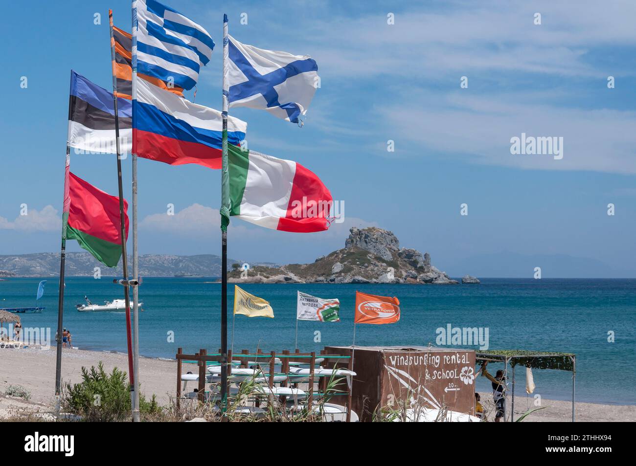 Windsurf Noleggio e scuola mostra Kastri Isola, Kamari Bay Kefalos, Kos (Cos), del Dodecaneso, Egeo Meridionale Regione, Grecia Foto Stock