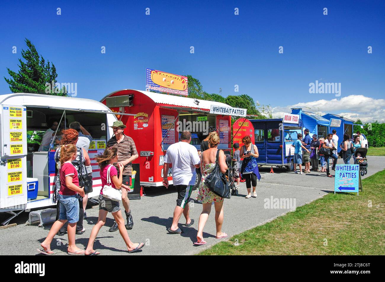 Bancarelle di fast food, Riccarton Market, Riccarton, Christchurch, Canterbury Region, South Island, nuova Zelanda Foto Stock
