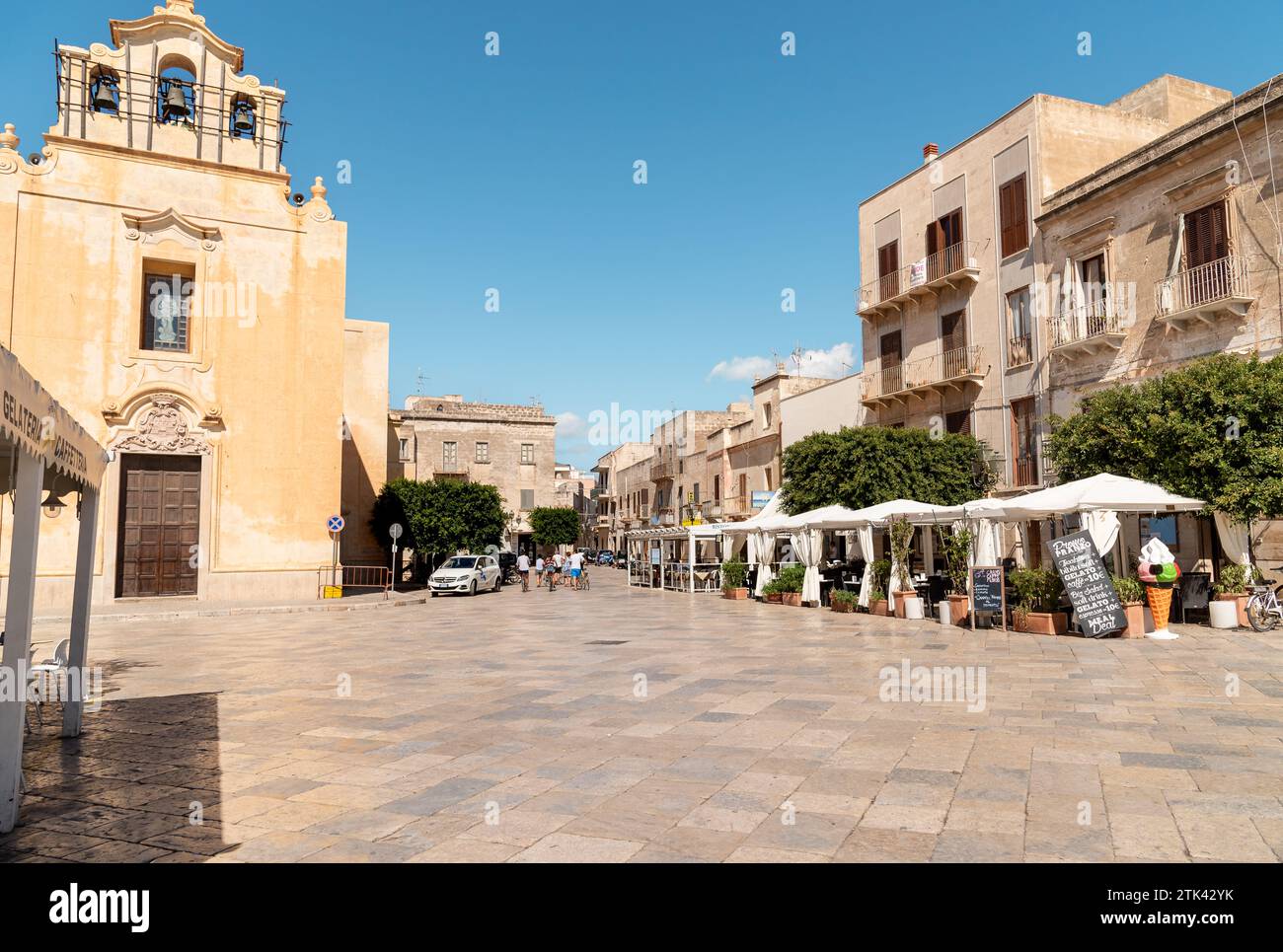 Isola di Favignana, Trapani - 22 settembre 2016: Centro storico dell'isola di Favignana, Isole Egadi nel Mediterraneo della Sicilia. Foto Stock