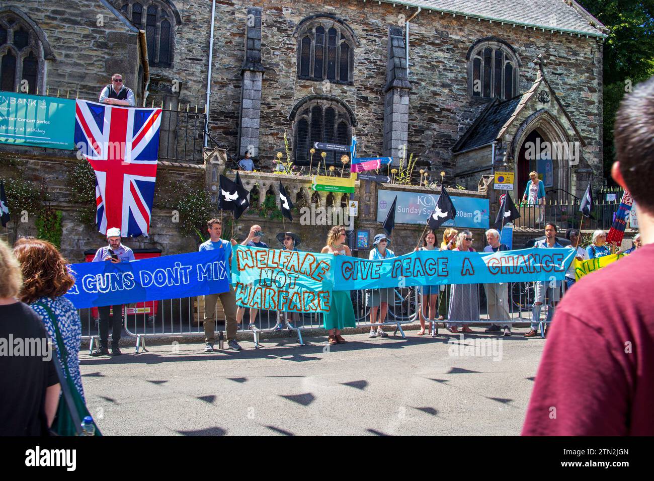 Dare alla pace una possibilità protesta contro la giornata delle forze armate Falmouth 2023 Foto Stock