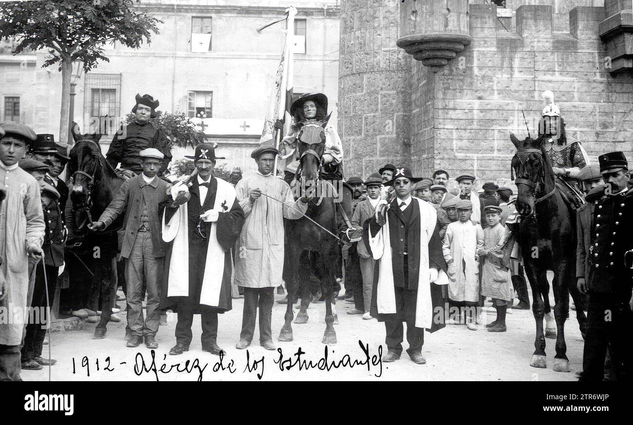 Alcoy (Alicante), aprile 1912. Francisco Seguí Santonja, sottotenente degli Filà Estudiantes, una compagnia che scomparve e non mantenne l'accuratezza storica. Crediti: Album / Archivo ABC Foto Stock