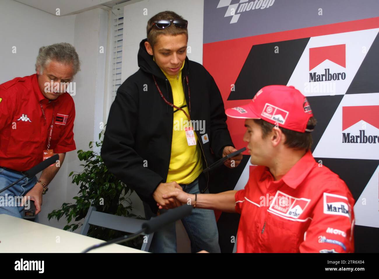 05/02/2001. Sherry. 03-05-01. Alvaro Rivero. Carlos Checa e Valentino Rossi. Archjer. Crediti: Album / Archivo ABC / Álvaro Rivero Foto Stock