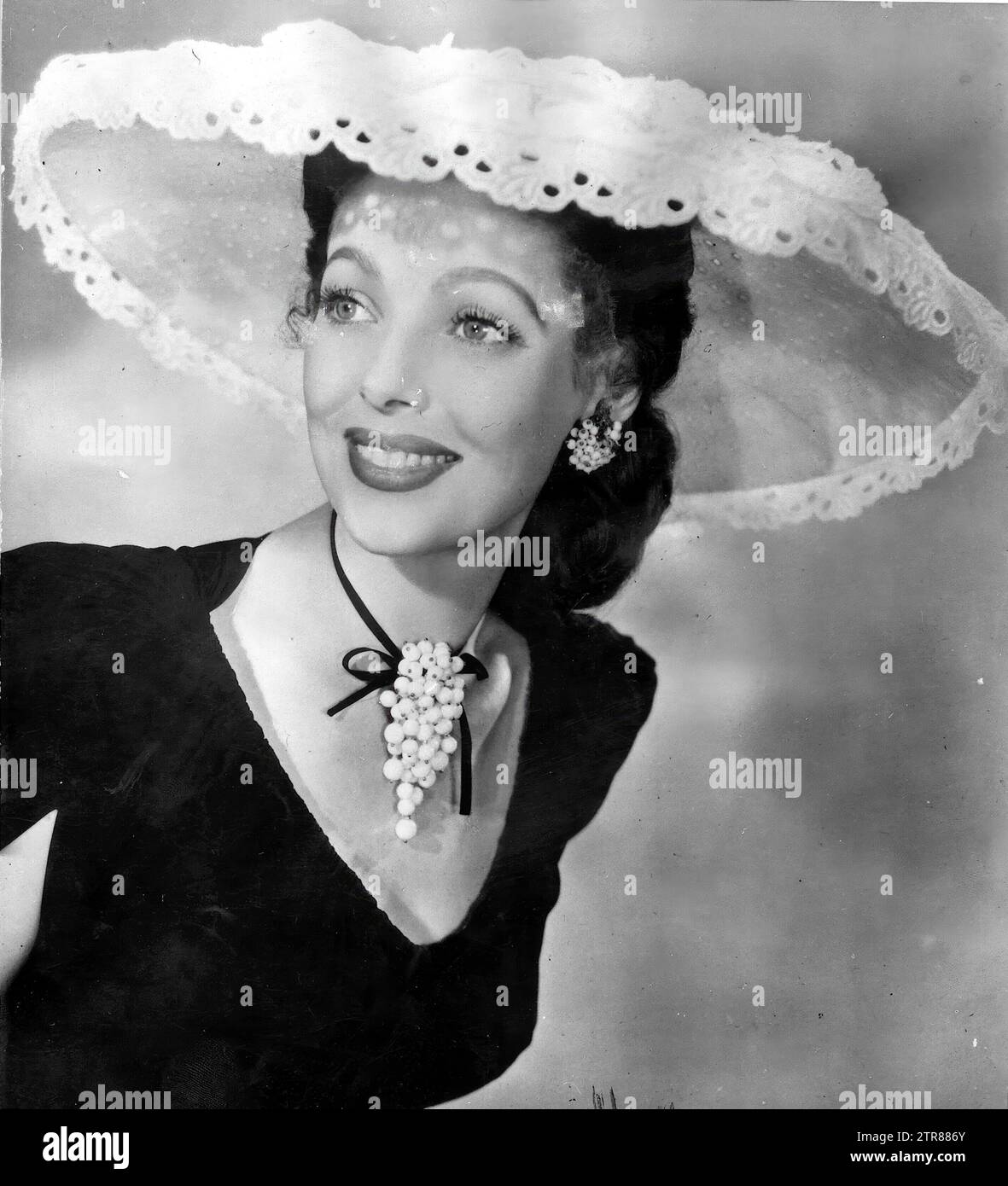 12/31/1945. Un'immagine dell'attrice Loretta Young, piena del fascino e della semplicità dell'età d'oro di Hollywood. - data approssimativa. Crediti: Album / Archivo ABC Foto Stock