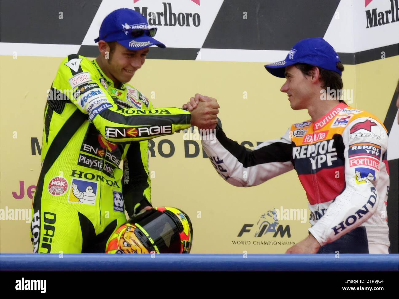 05/06/2001. Sherry. 05-06-01. Valentino Rossi e Alex Crivillé alla cerimonia di premiazione del Campionato del mondo di Jerez. Foto: Paco Martin. ARCHJER. Crediti: Album / Archivo ABC / Paco Martín Foto Stock