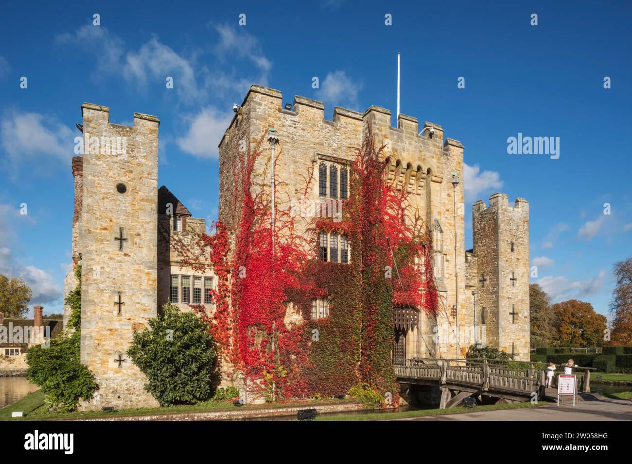 Inghilterra, Kent, Edenbridge, Hever, Hever Castle in autunno Foto Stock