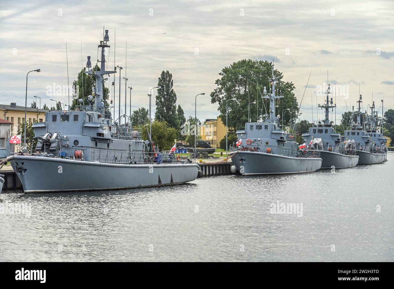 Kriegsschiffe der polnischen Marine im Hafen von Swinemünde, Woiwodschaft Westpommern, Polen Foto Stock