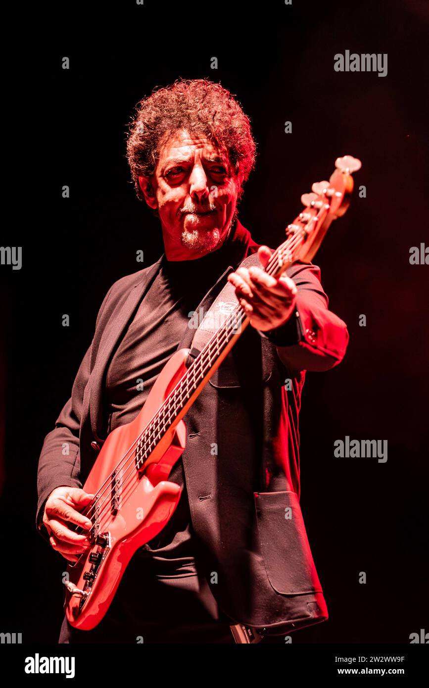 Concerto di musica per cantante italiano - Max Gazze - Amor Fabulas Preludio in Teatro Max Gazze Reggio Emilia Teatro Romolo Valli Italia Copyright: XMirkoxFava/TSCKx/xLiveMediax LPM 1170391 Foto Stock