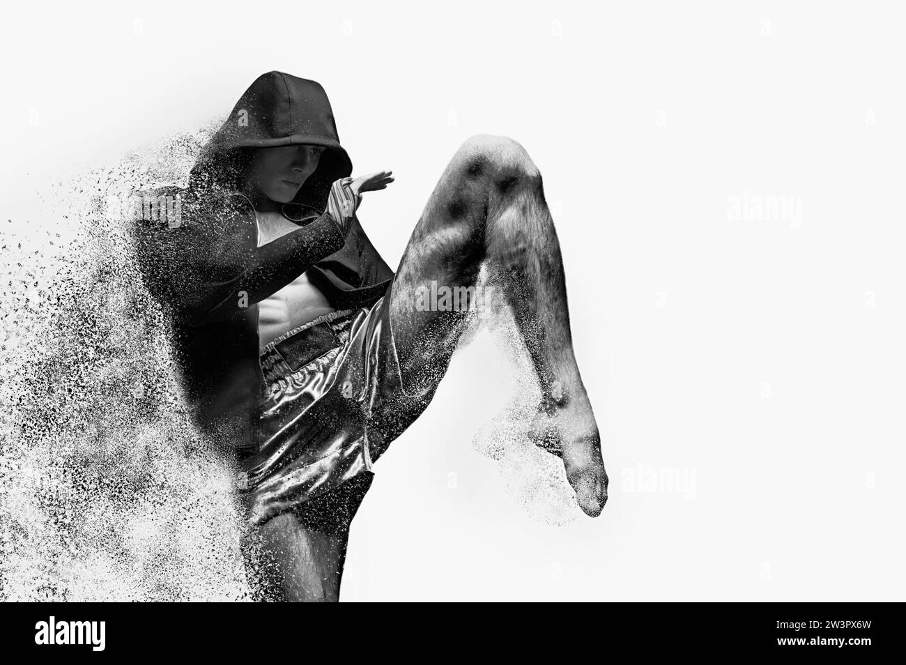 Il pugile tailandese nel ring colpisce con un ginocchio. Il concetto di sport, palestre, club di boxe. Supporti misti Foto Stock