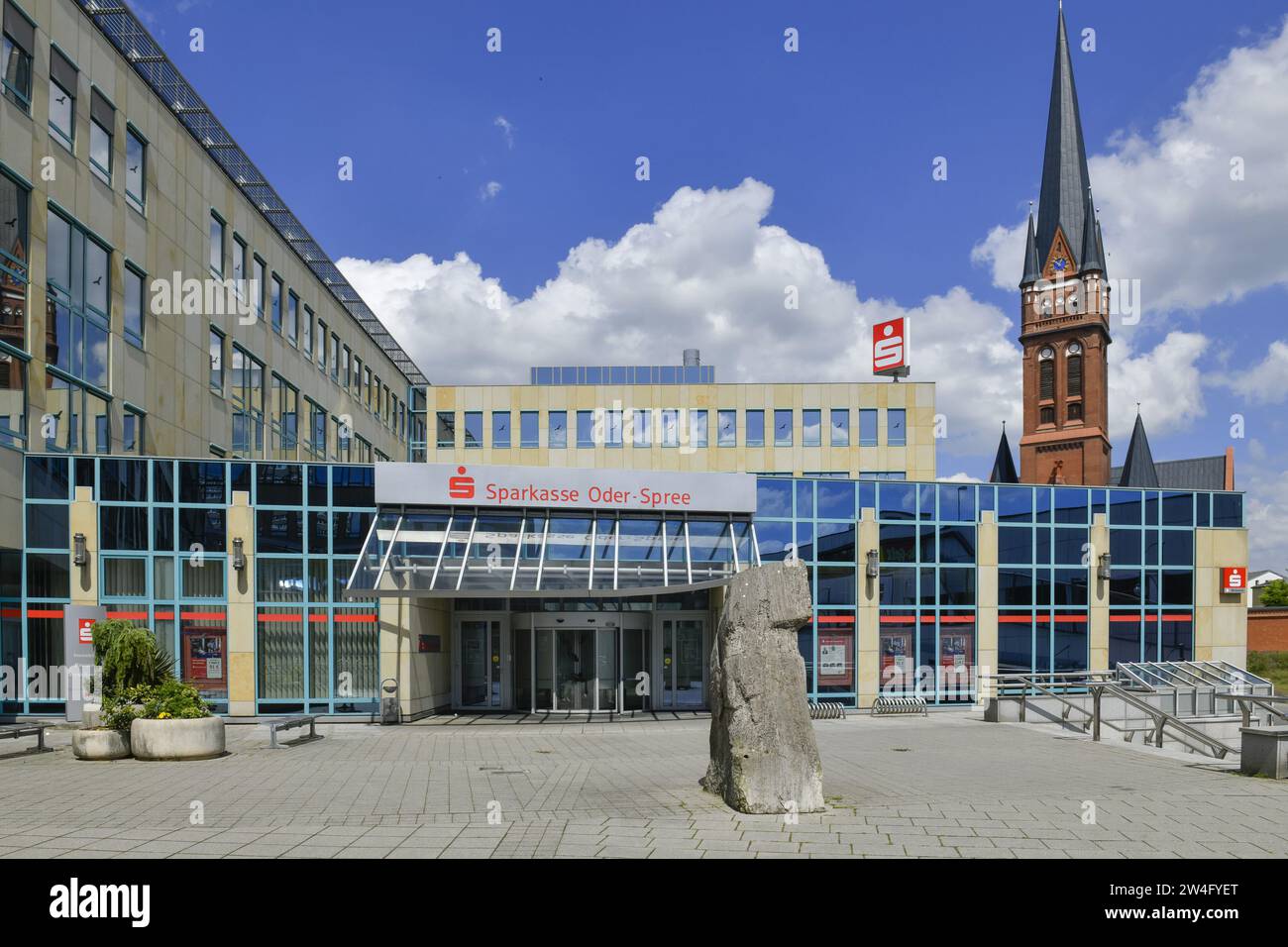 Hauptgeschäftsstelle, Oder-Spree Sparkasse, Franz-Mehring-Straße, Francoforte sull'Oder, Brandeburgo, Deutschland Foto Stock