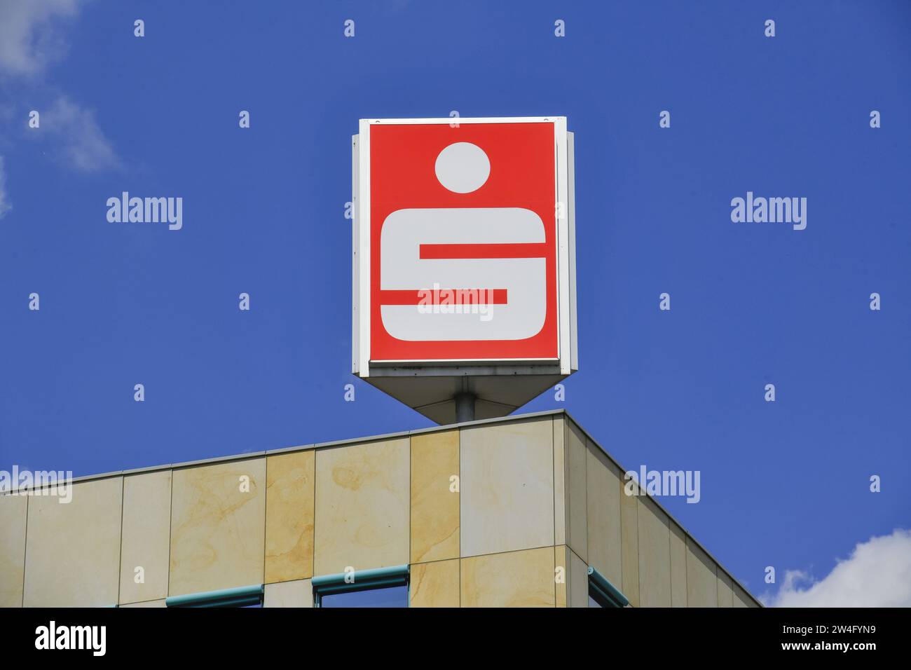 Hauptgeschäftsstelle, Oder-Spree Sparkasse, Franz-Mehring-Straße, Francoforte sull'Oder, Brandeburgo, Deutschland Foto Stock