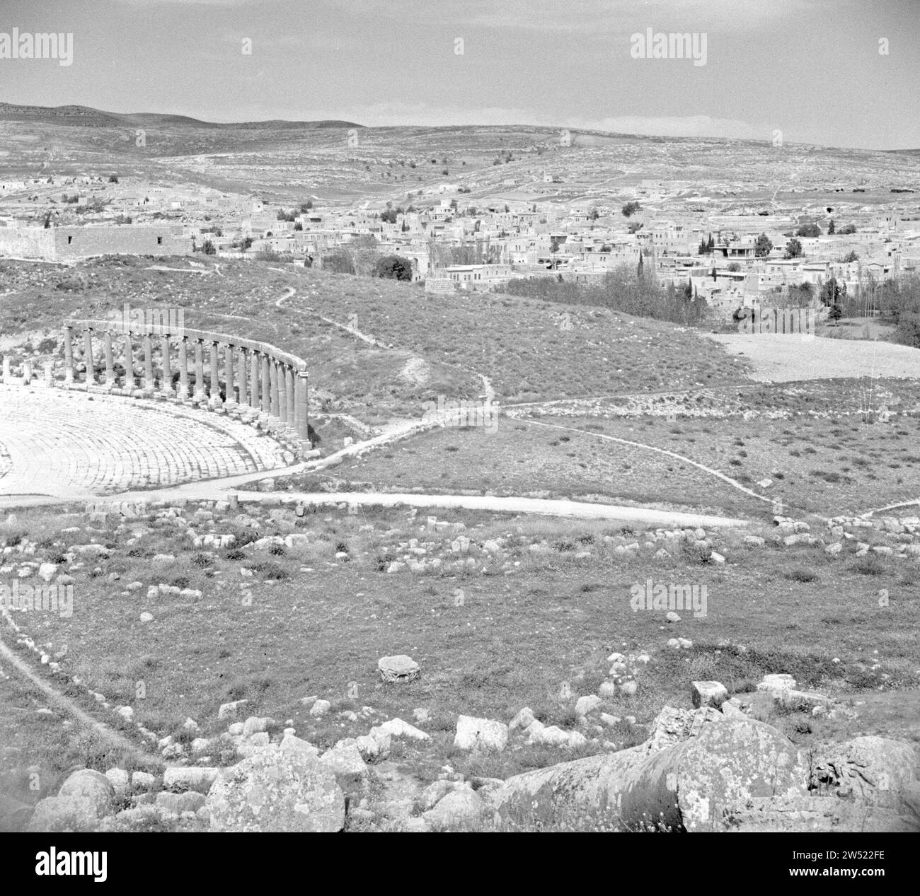 Panoramica del forum di Jerash CA. 1950-1955 Foto Stock