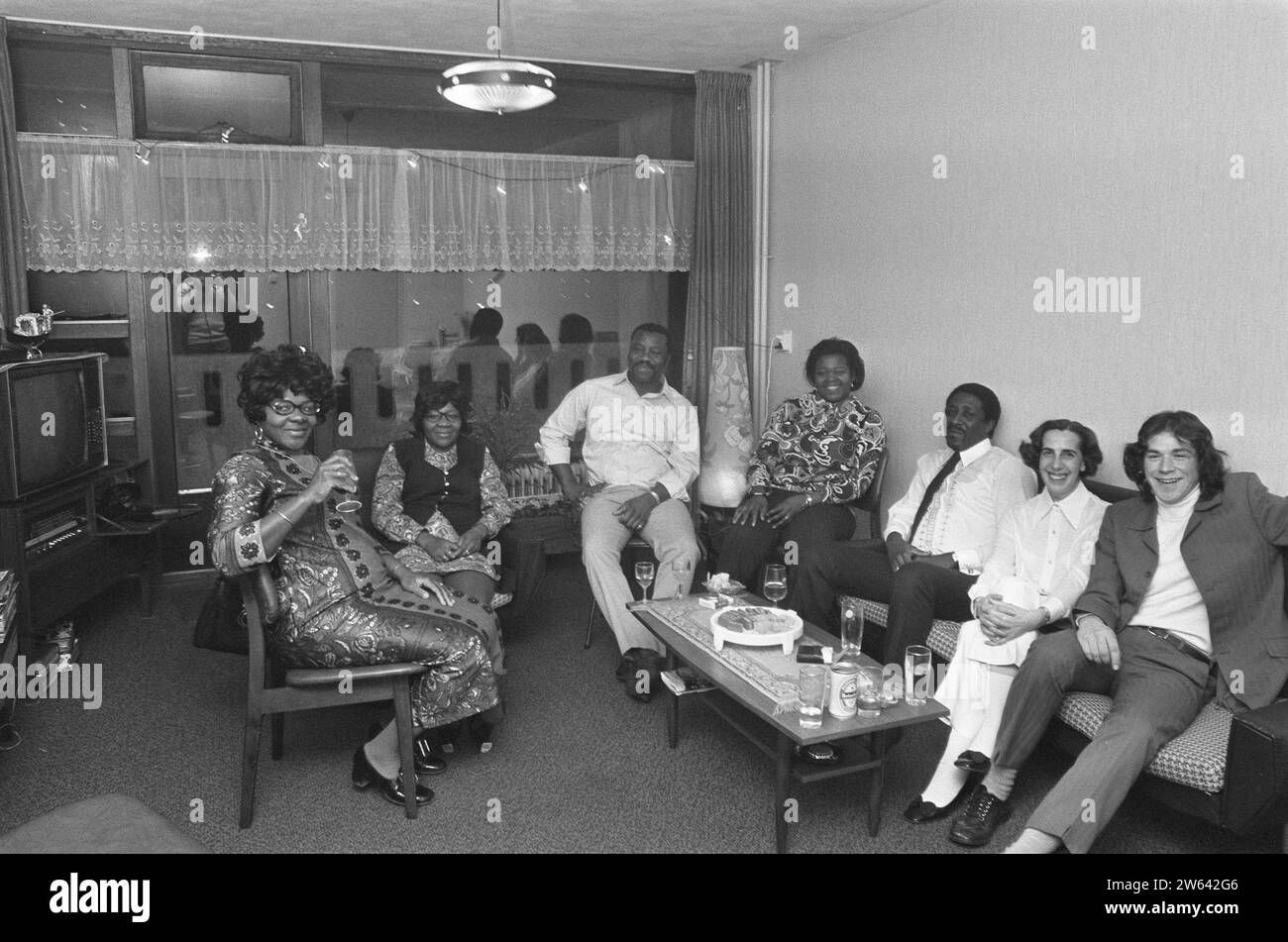 Festa di Capodanno surinamese a Bijlmermeer, California. 30 dicembre 1972 Foto Stock