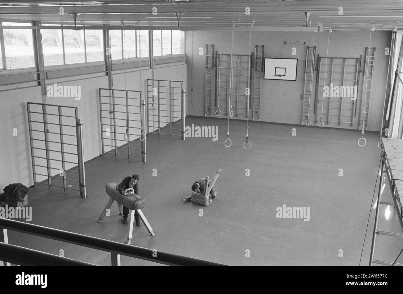 Apertura dell'Accademia dell'Aia per l'educazione fisica. Sala ginnastica ca. 11 gennaio 1963 Foto Stock