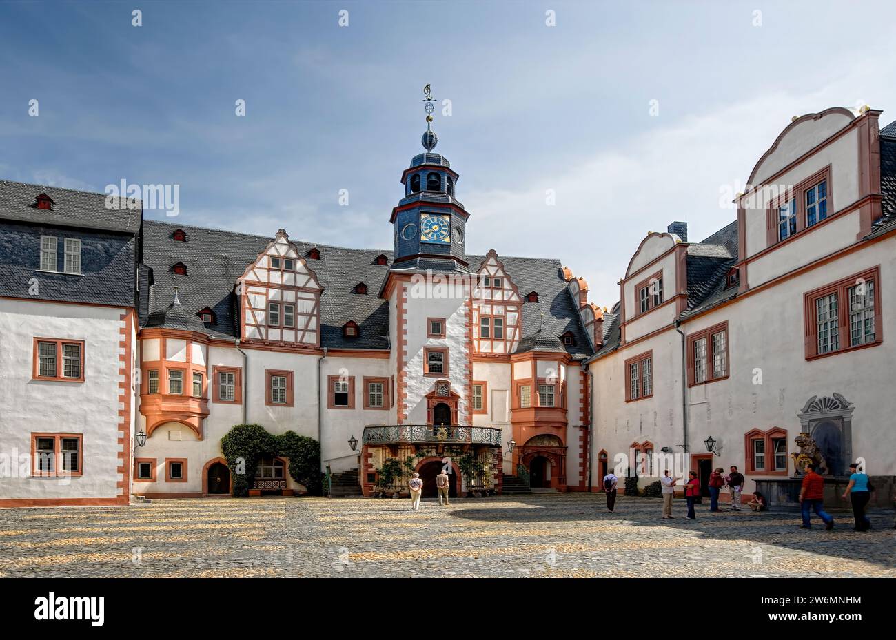 Cortile, Stadtpfeiferturm tower, Schloss Weilburg Castello, Weilburg an der Lahn, Hesse, Germania, Europa Foto Stock