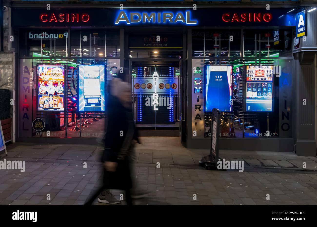 Centro macchine da gioco Admiral Casino, High Street, Lincoln City, Lincolnshire, Inghilterra, REGNO UNITO Foto Stock