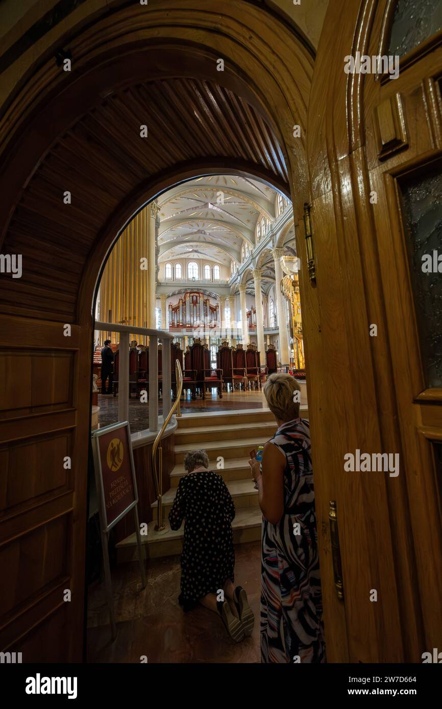 15.08.2021, Polonia, Lichen Stary, Wielkopolska - messa nella Basilica di nostra Signora di Lichen, luogo di pellegrinaggio mariano di Lichen, pilgr Foto Stock