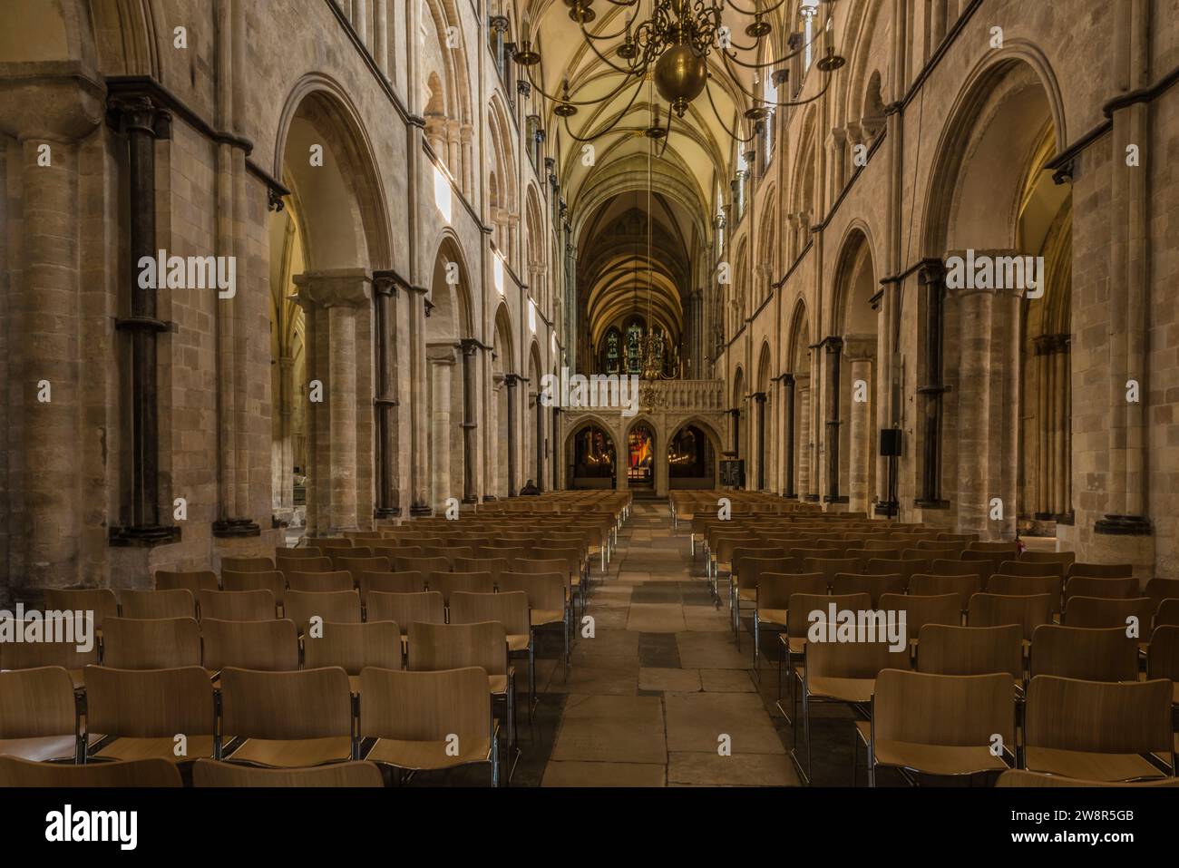 Edificio, architettura, classe colorata, Cattedrale di Chichester, Inghilterra. Foto Stock