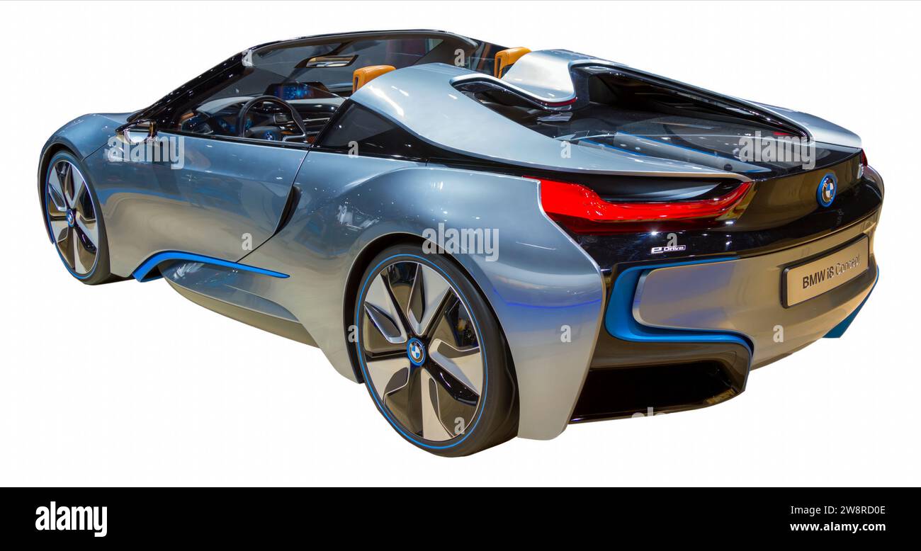 La concept car BMW i8 in mostra al North American International Auto Show (NAIAS) del 2013. Isolato su sfondo bianco. Foto Stock