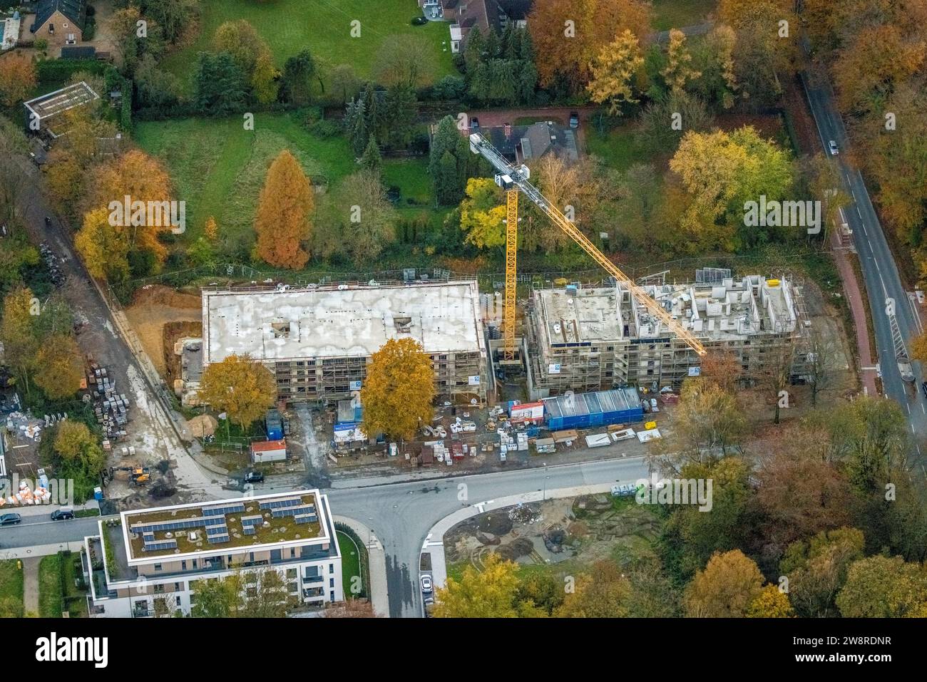 Vista aerea, cantiere di Am Buerschen Waldbogen con gru da costruzione e nuovi edifici residenziali multifamiliari all'angolo di Westerholter Foto Stock
