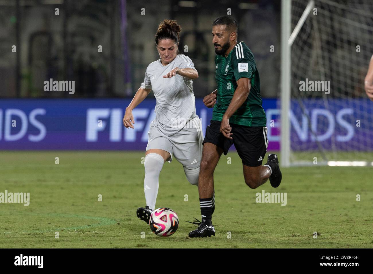 Jeddah, Arabia Saudita. 21 dicembre 2023. Al Ahli Sports Club JEDDAH, ARABIA SAUDITA - 21 DICEMBRE: Azione durante la partita Saudi Legends and World Legends all'al Ahli Sports Club il 21 dicembre 2023 a Jeddah, Arabia Saudita. (Foto di Richard Callis//SPP) (Richard Callis/SPP) credito: SPP Sport Press Photo. /Alamy Live News Foto Stock