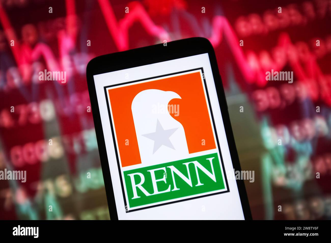 Kiev, Ucraina. 21 dicembre 2023. In questa foto, il logo RENN Fund è visibile sullo schermo di uno smartphone. Credito: SOPA Images Limited/Alamy Live News Foto Stock