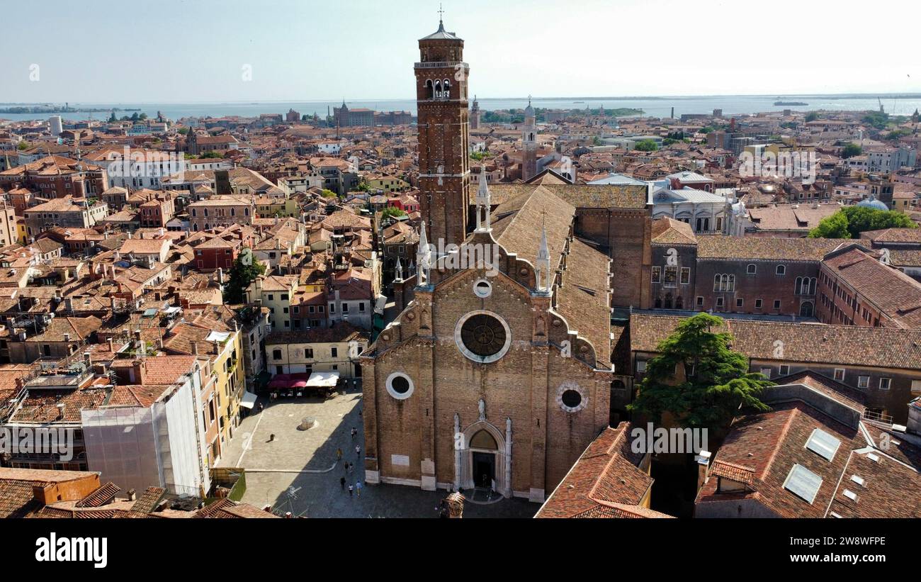 Foto drone basilica di Santa Maria Gloriosa dei Frari Venezia Italia Europa Foto Stock