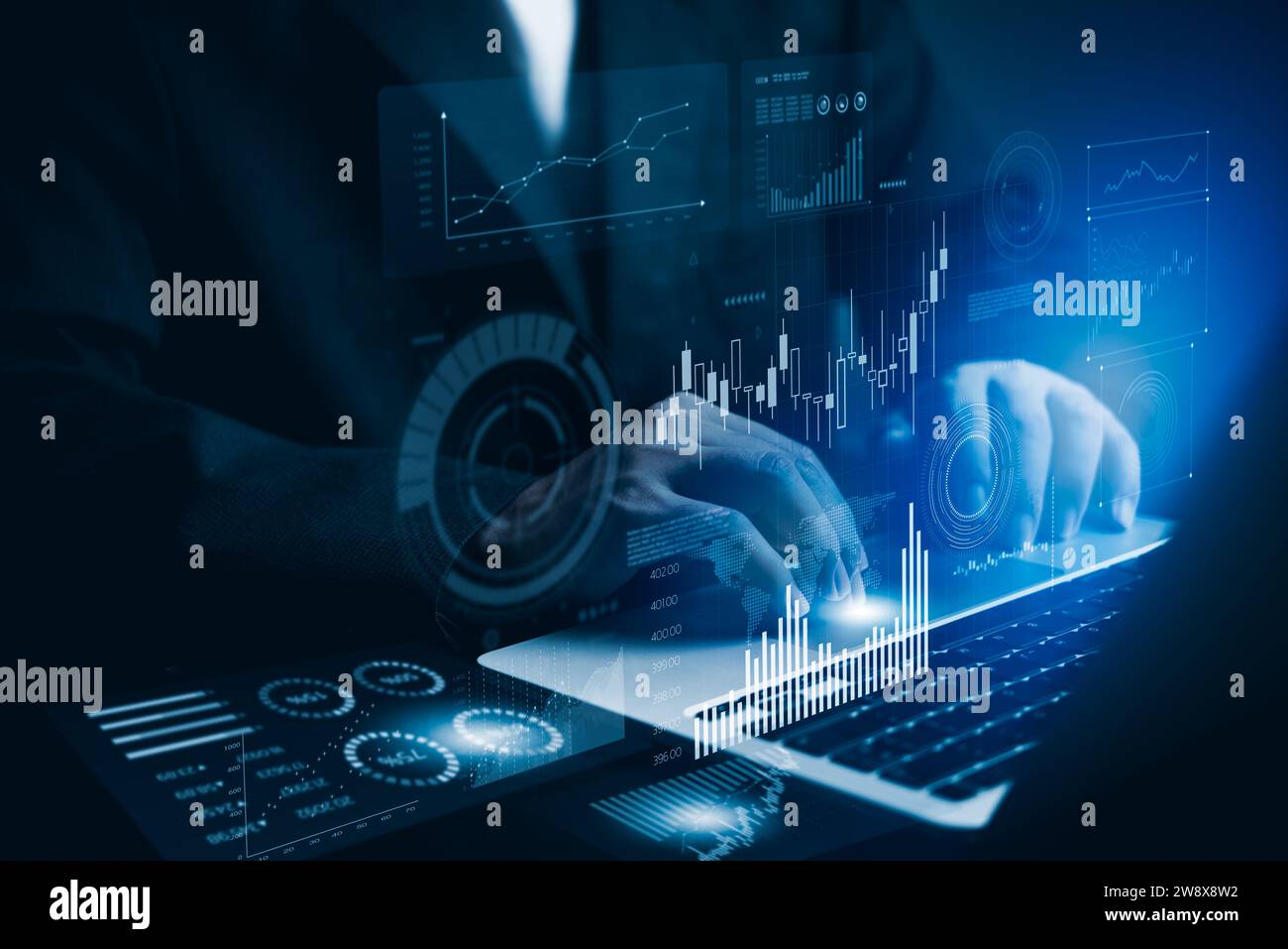 Analisi dei dati e sviluppo di software, crescita dei grafici finanziari aziendali e rete di marketing globale. scienza innovativa dei big data e strategia dei big data Foto Stock