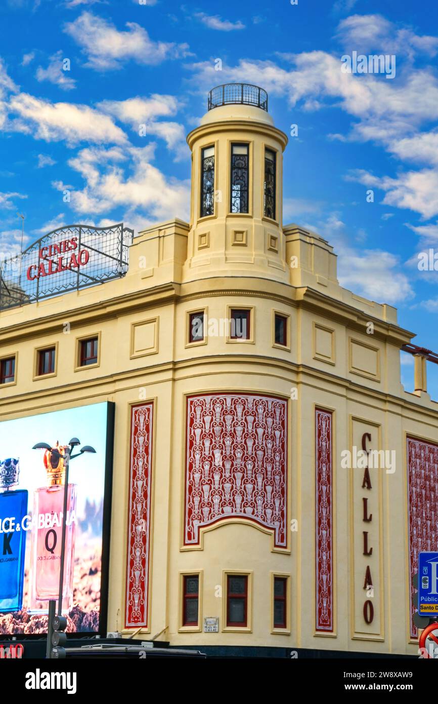 Madrid, Spagna - 20 settembre 2023: Facciata del cinema Callao su Gran via Avenue Foto Stock