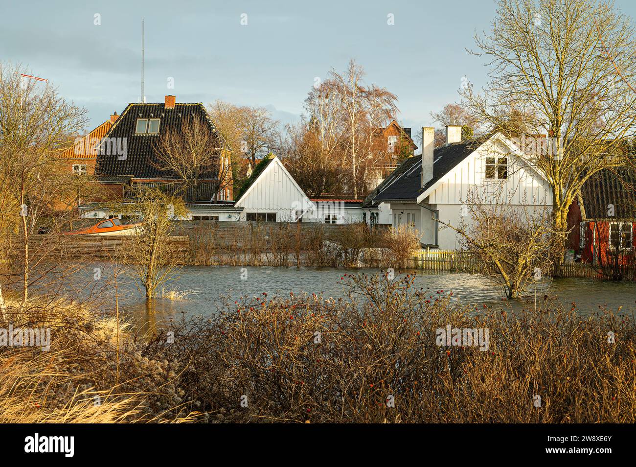 Italy, Dec. 22. Inondazioni a Frederikssund quando il livello dell'acqua è al massimo il venerdì pomeriggio, (immagine di credito: © Stig Alenäs) Foto Stock